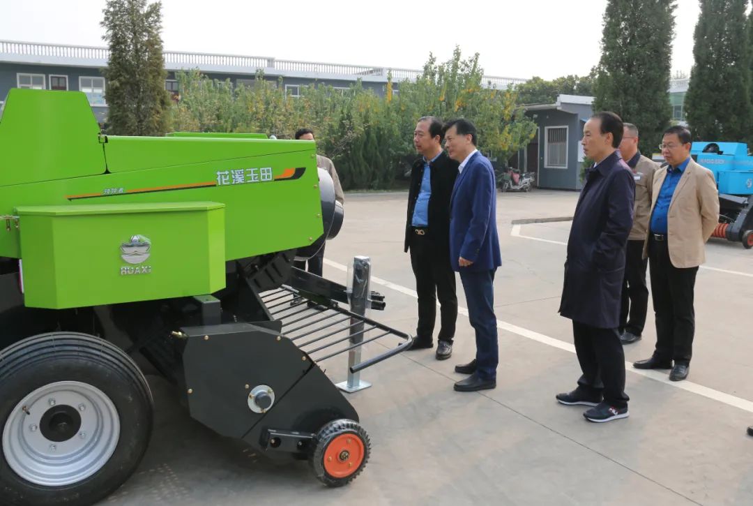 省農(nóng)業(yè)機(jī)械技術(shù)中心主任、黨委書記凌中南一行蒞臨花溪科技調(diào)研